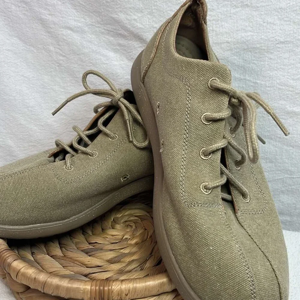 Crocs Men's Khaki‎ Canvas Lace Up Oxfords SZ 9M Office Casual Hipster Comfort